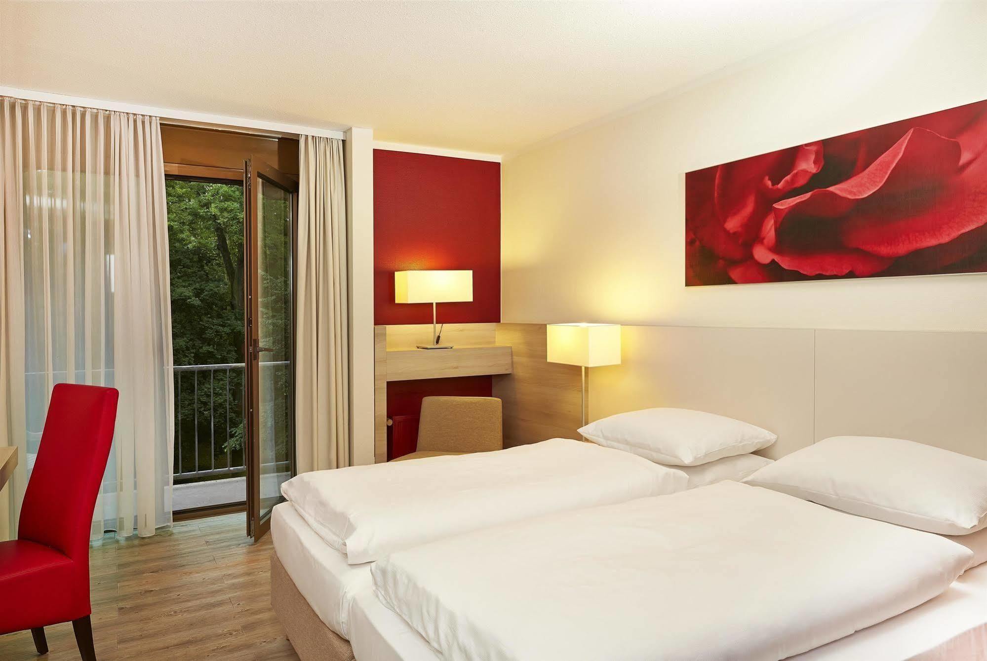 H+ Hotel Bad Soden Bad Soden am Taunus Exterior foto